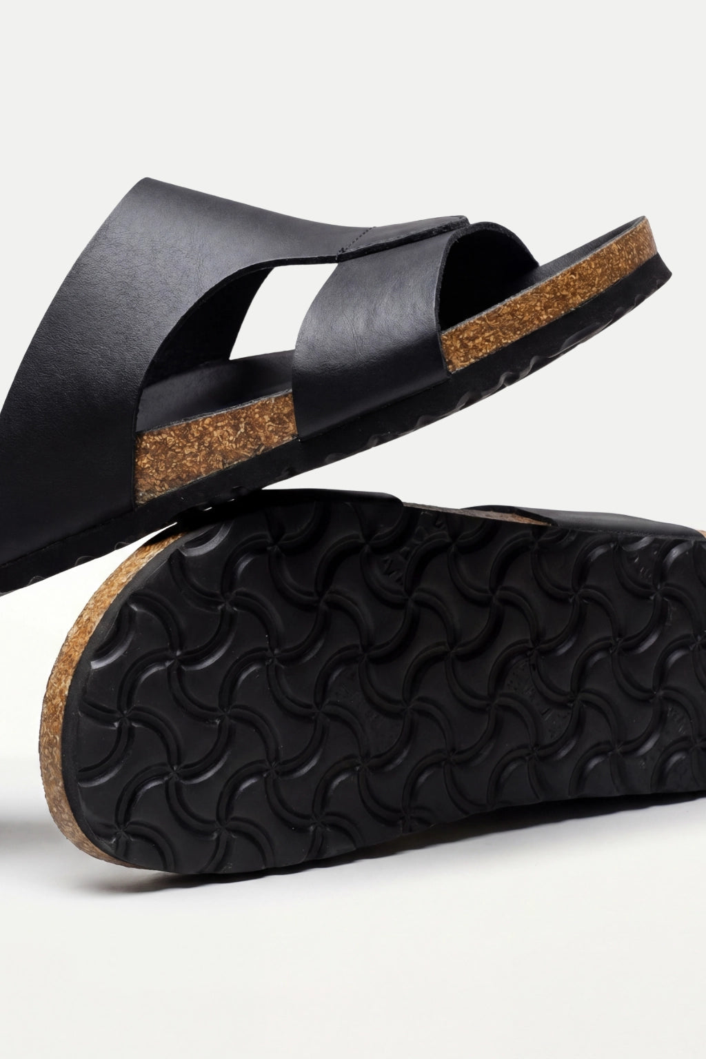 Giancarlo Slides Black