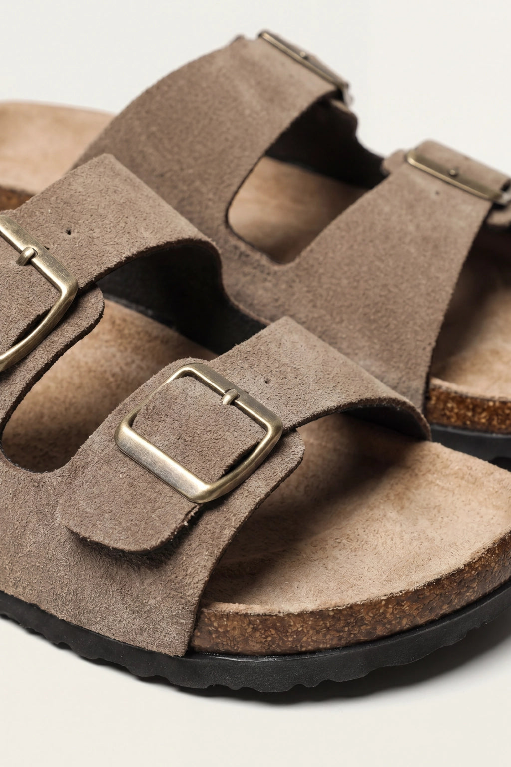 Giovanni Slides Beige