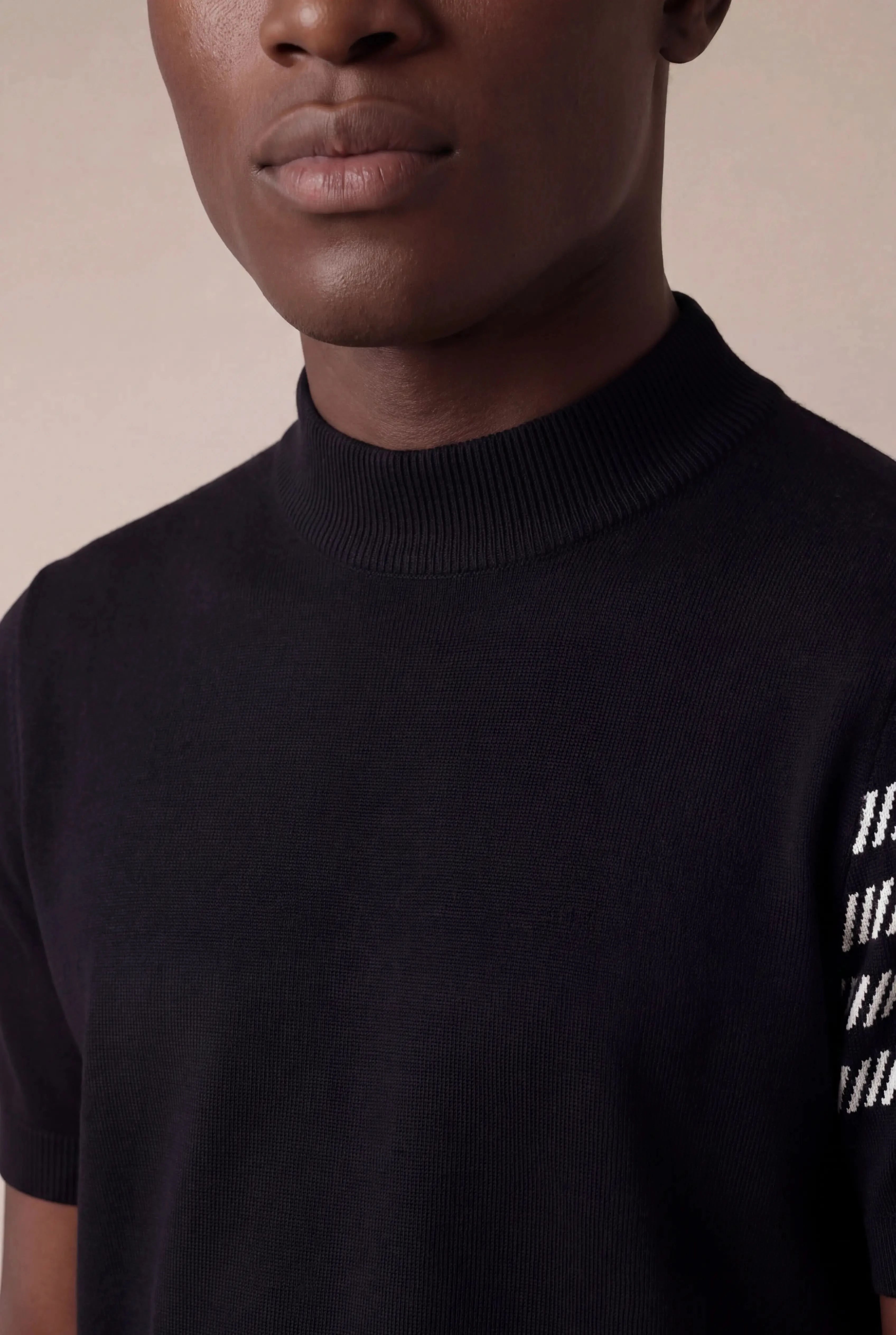 Previno Stripe Sleeve Knit Tee Black