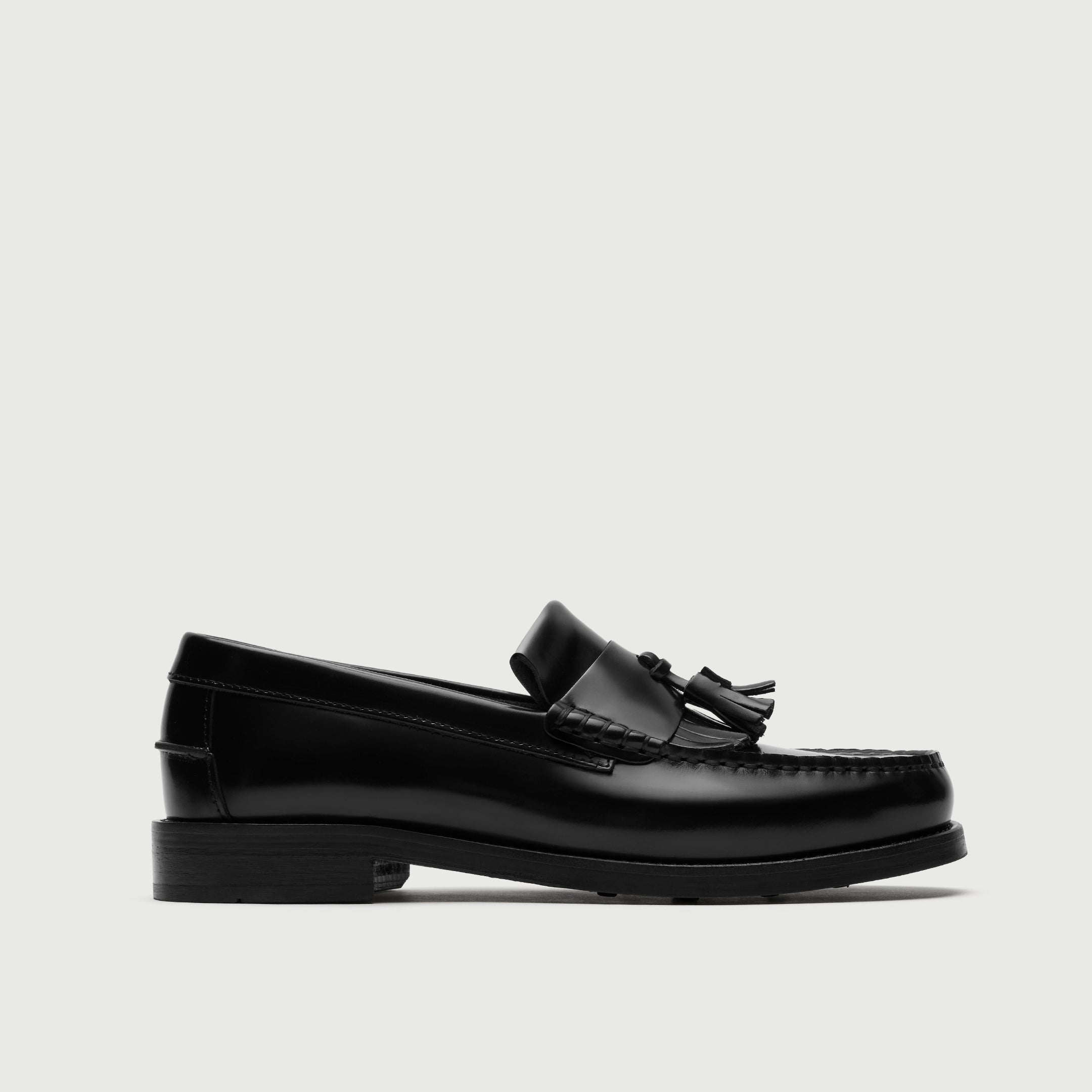 Black Leather Fringe Tassel Loafer