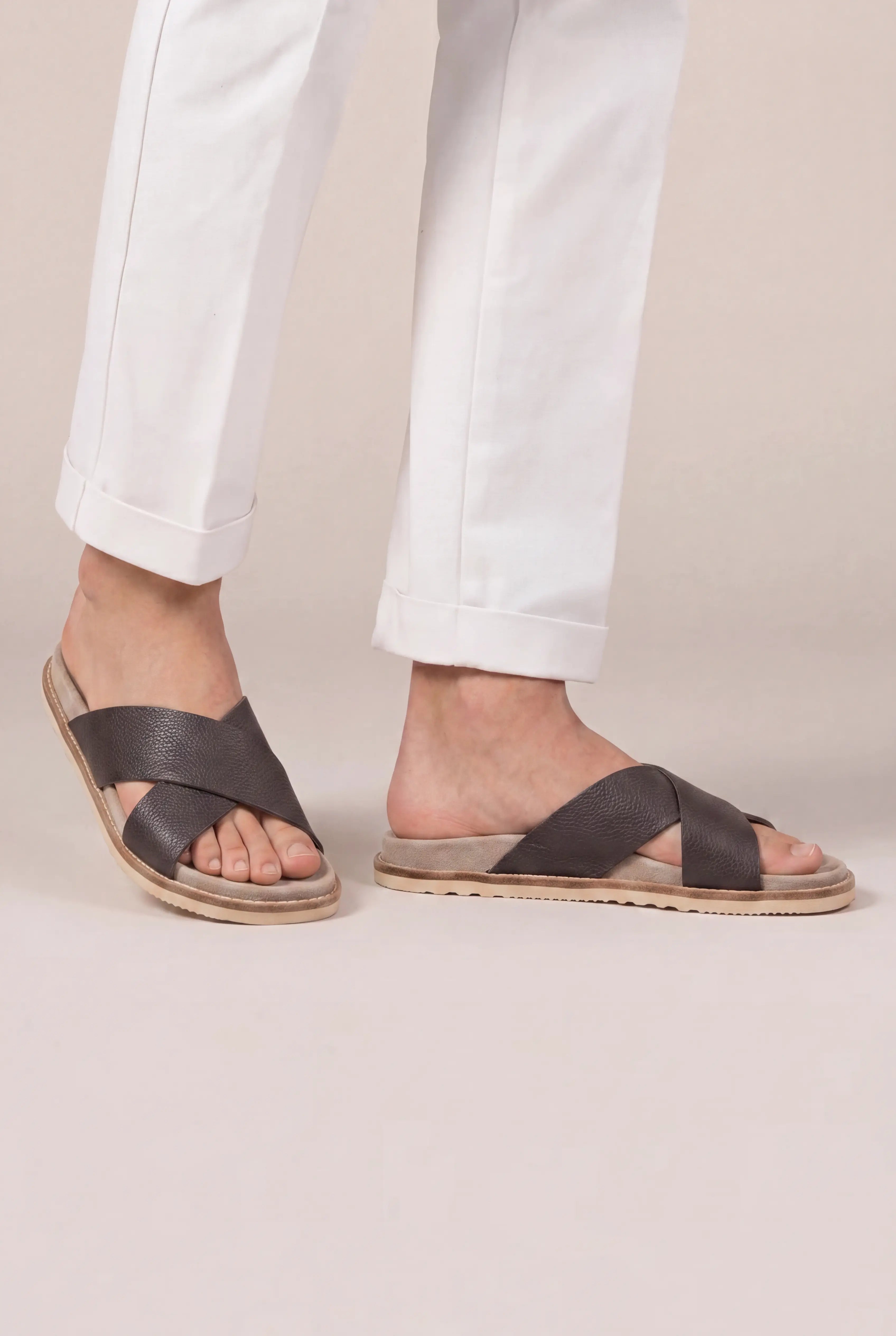 Brescaro Suède Cross Slide Dark Brown
