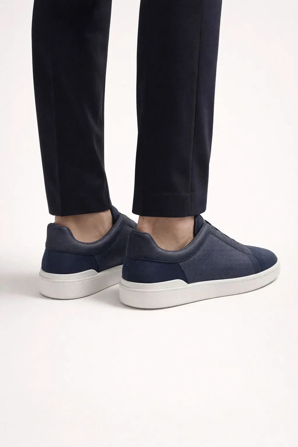 LORVANO™ Suede Sneaker – Deep Navy