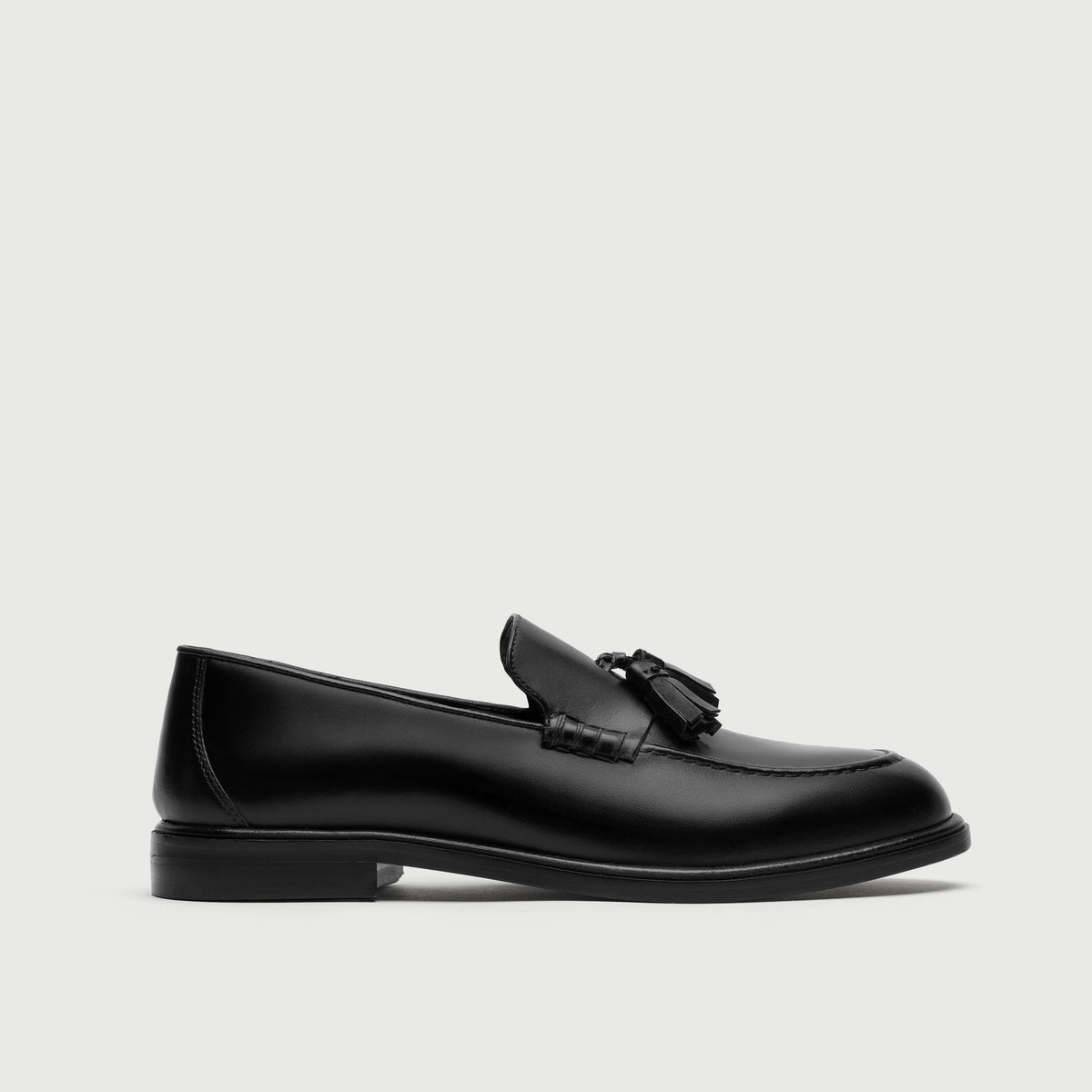 Black Leather Tassel Loafer