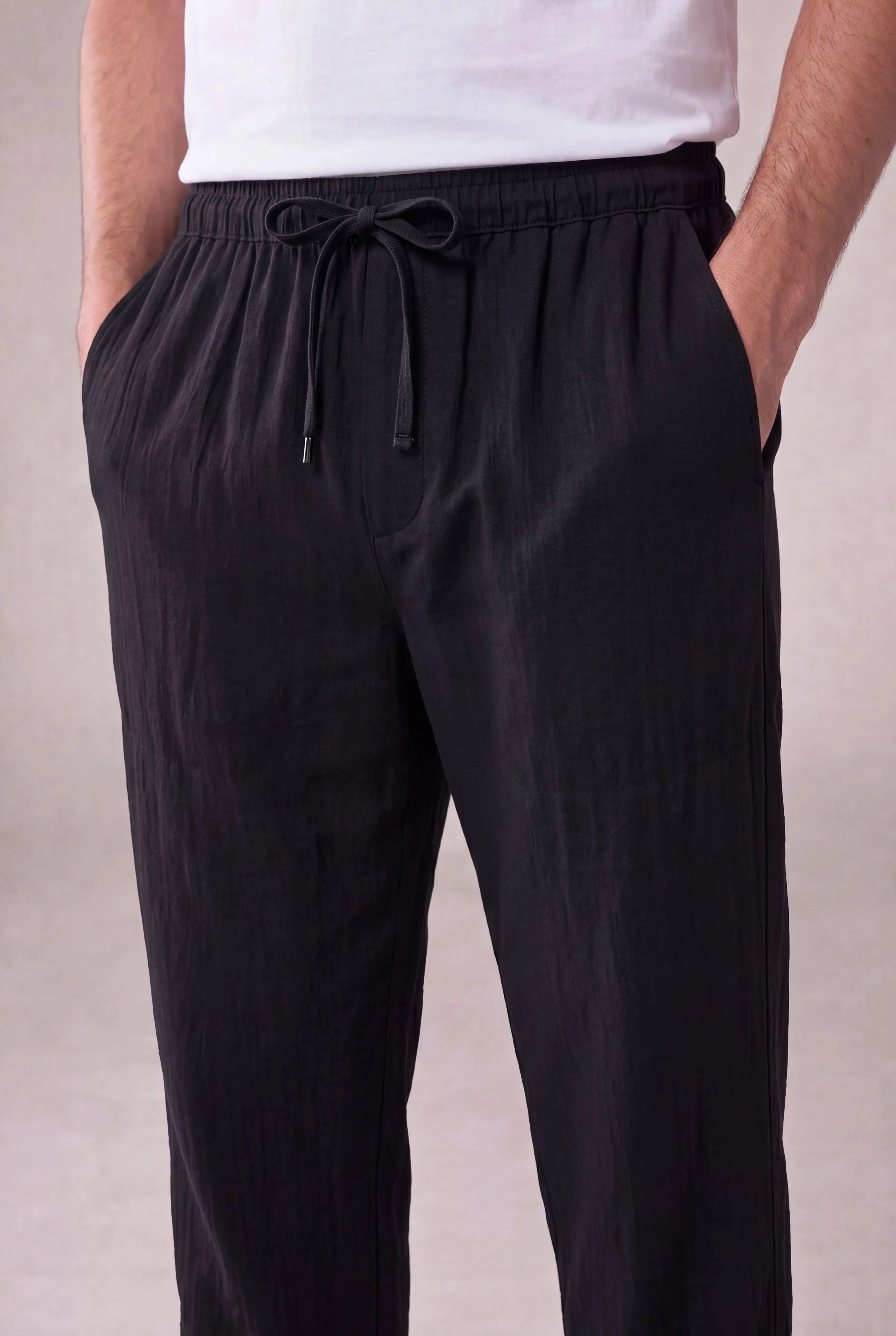 Belvaro Linen Trousers Black
