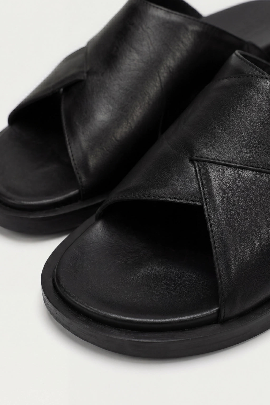 Alessio Slides Black