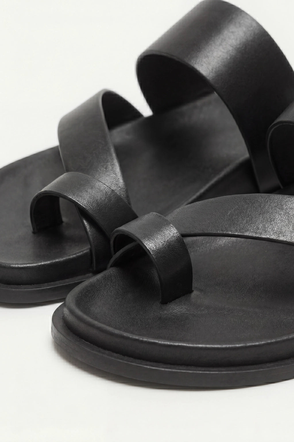 Vincenzo Slides Black