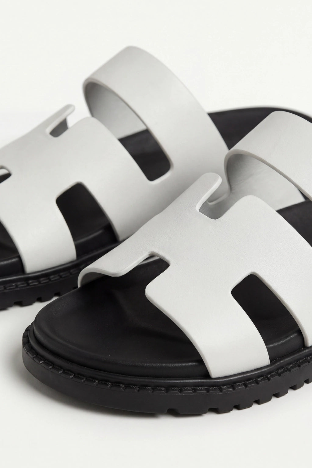 Alessandro Slides White
