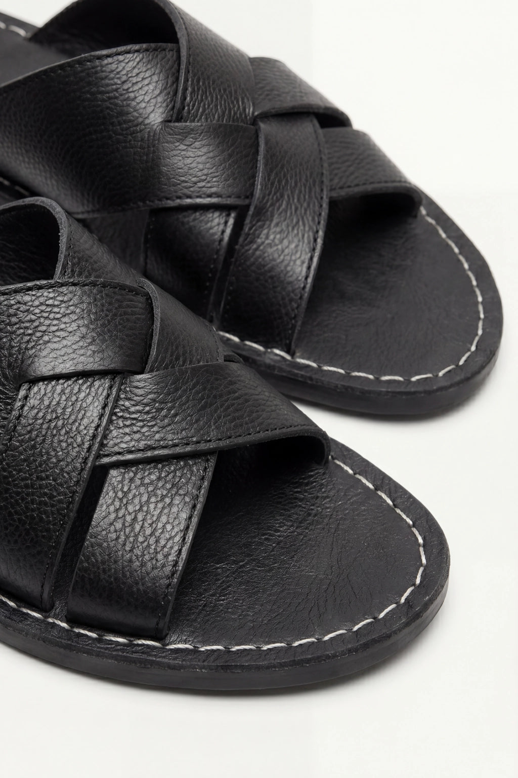 Raffaele Slides Black