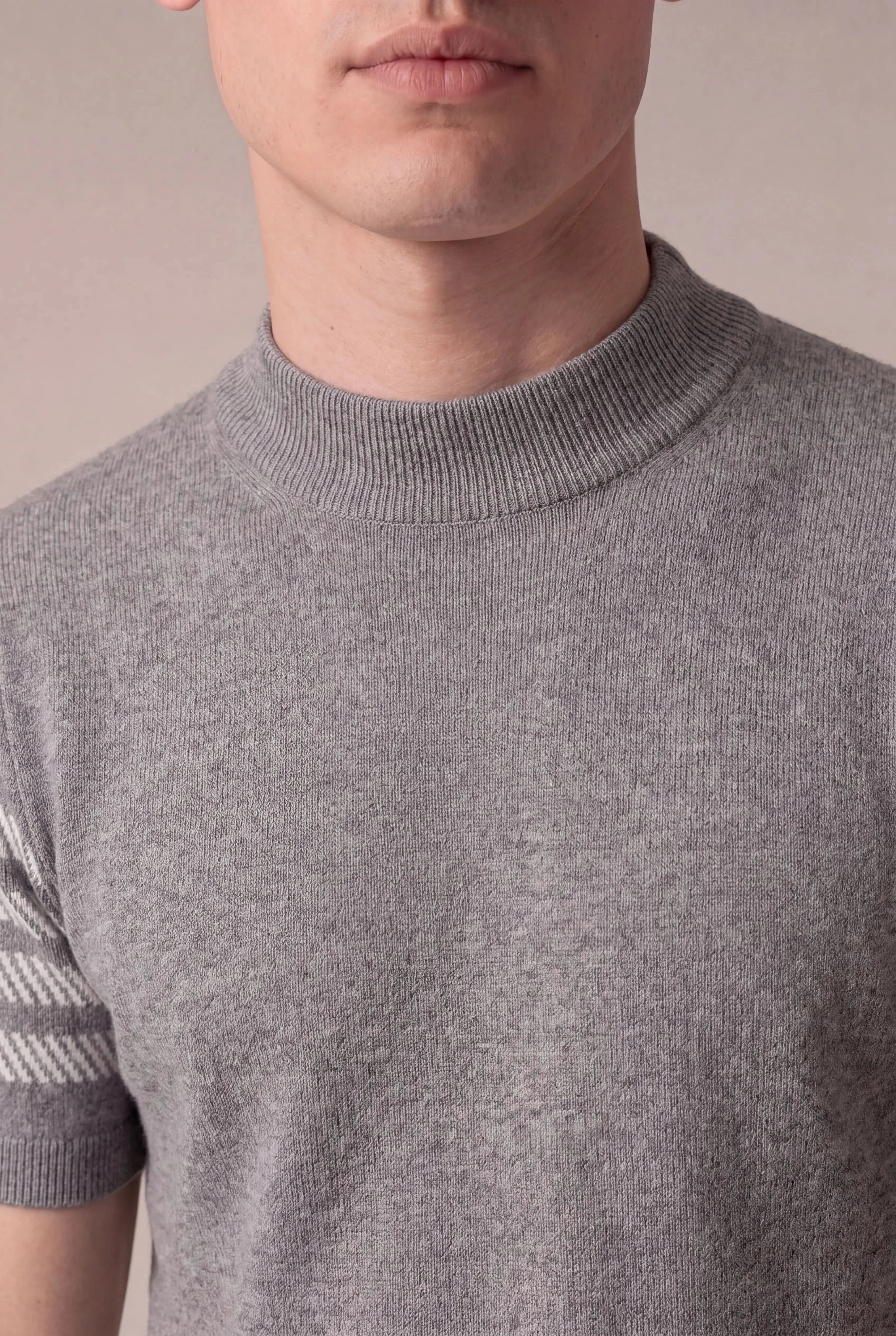 Previno Stripe Sleeve Knit Tee Light Grey