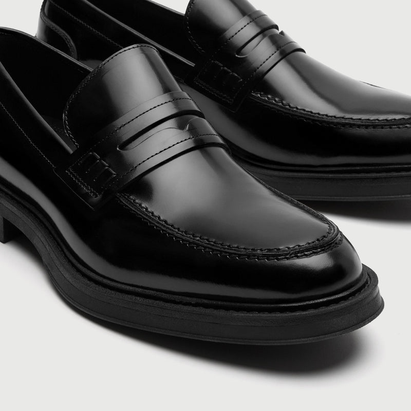 Black Leather Parsons Saddle Loafer