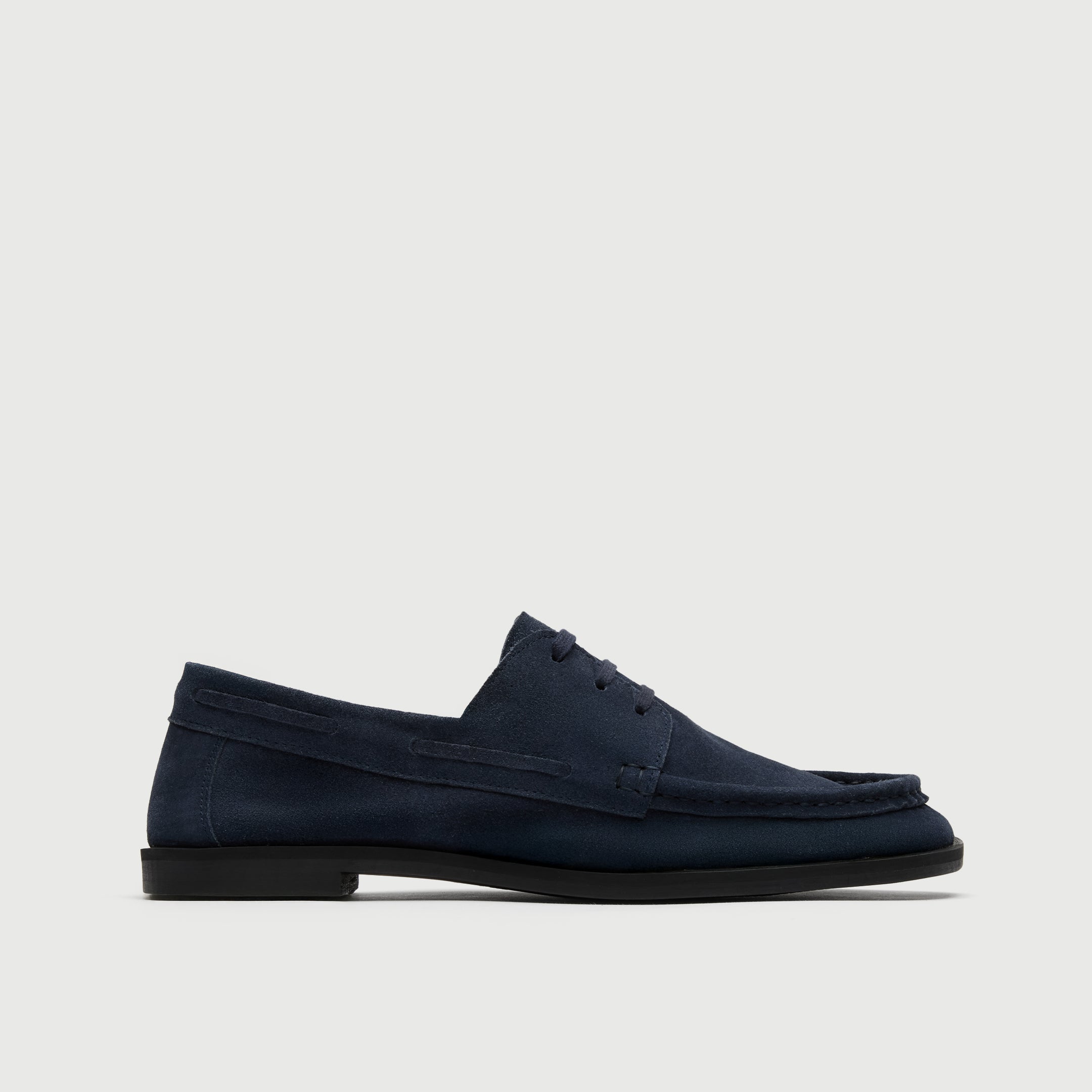 Navy Suède Boat Shoe