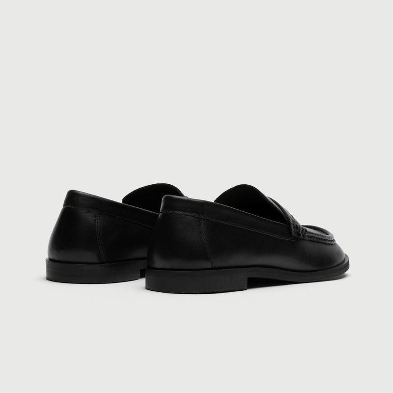 Black Leather Saddle Loafer