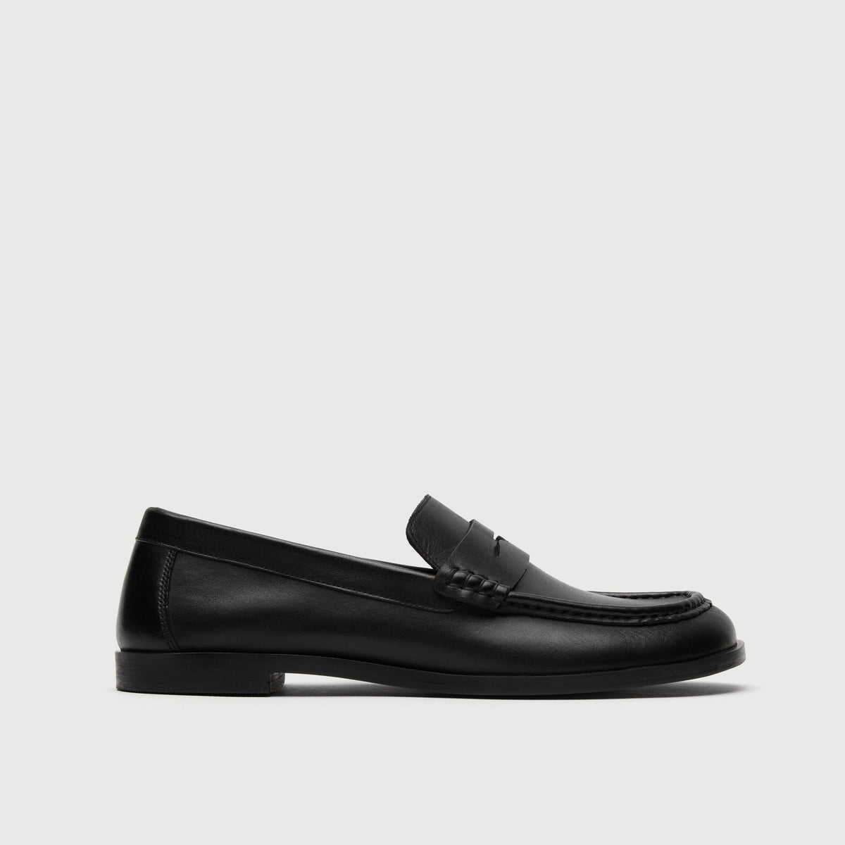 Black Leather Saddle Loafer