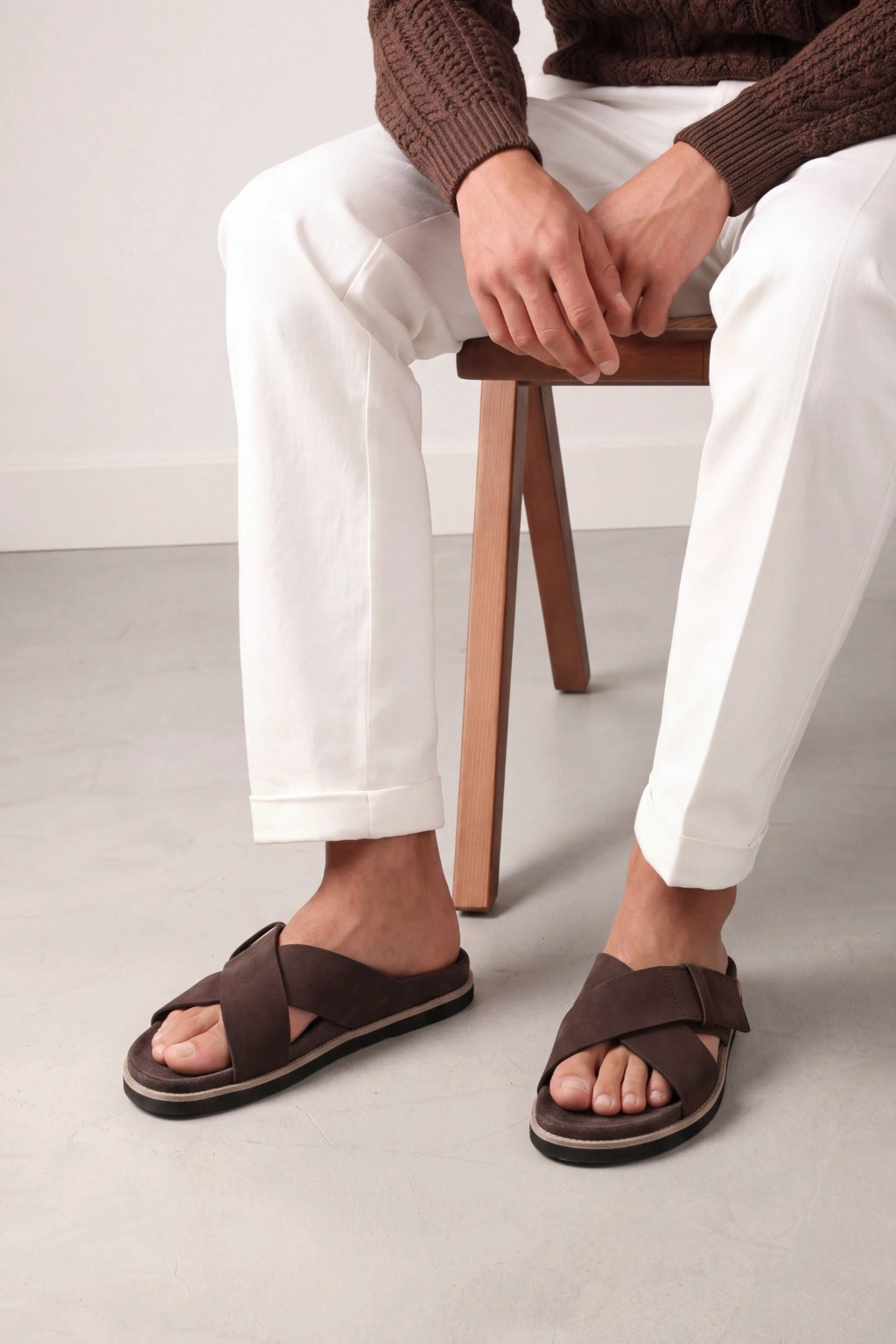 Riccardo Slides Taupe