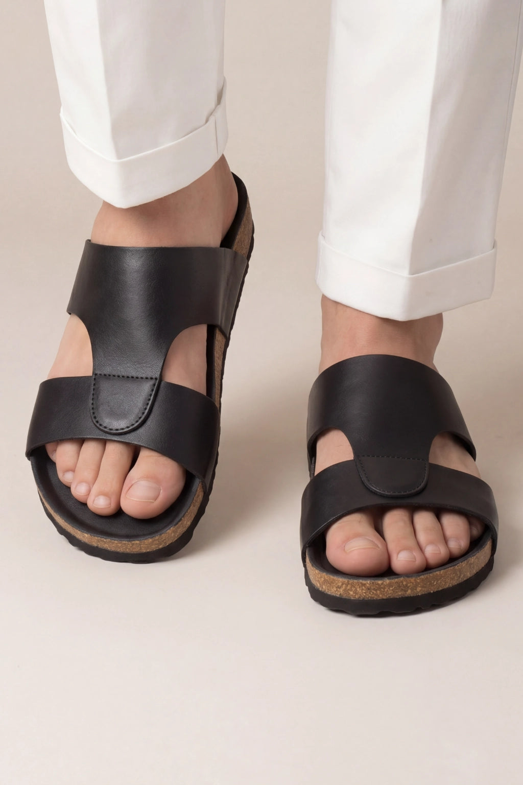 Giancarlo Slides Black