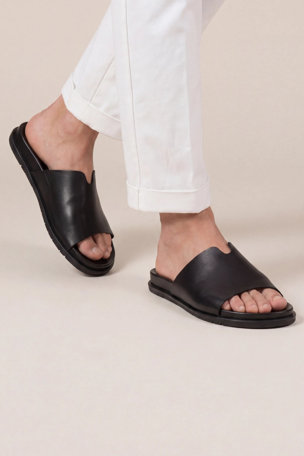 Alberto Slides Black