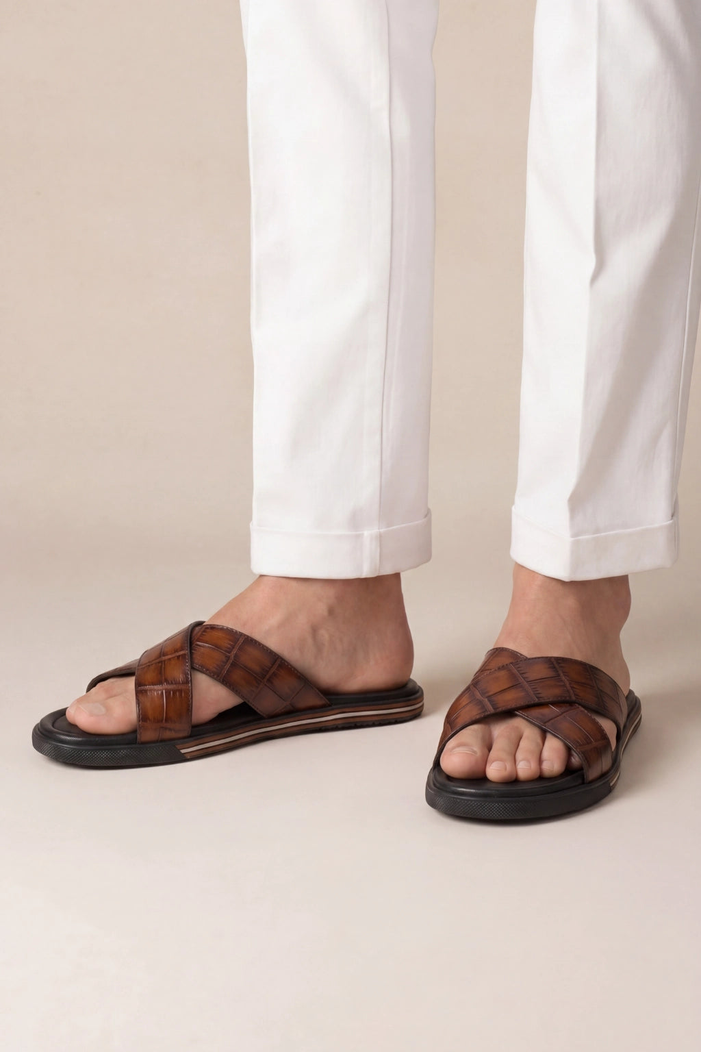 Lorenzo Slides Brown