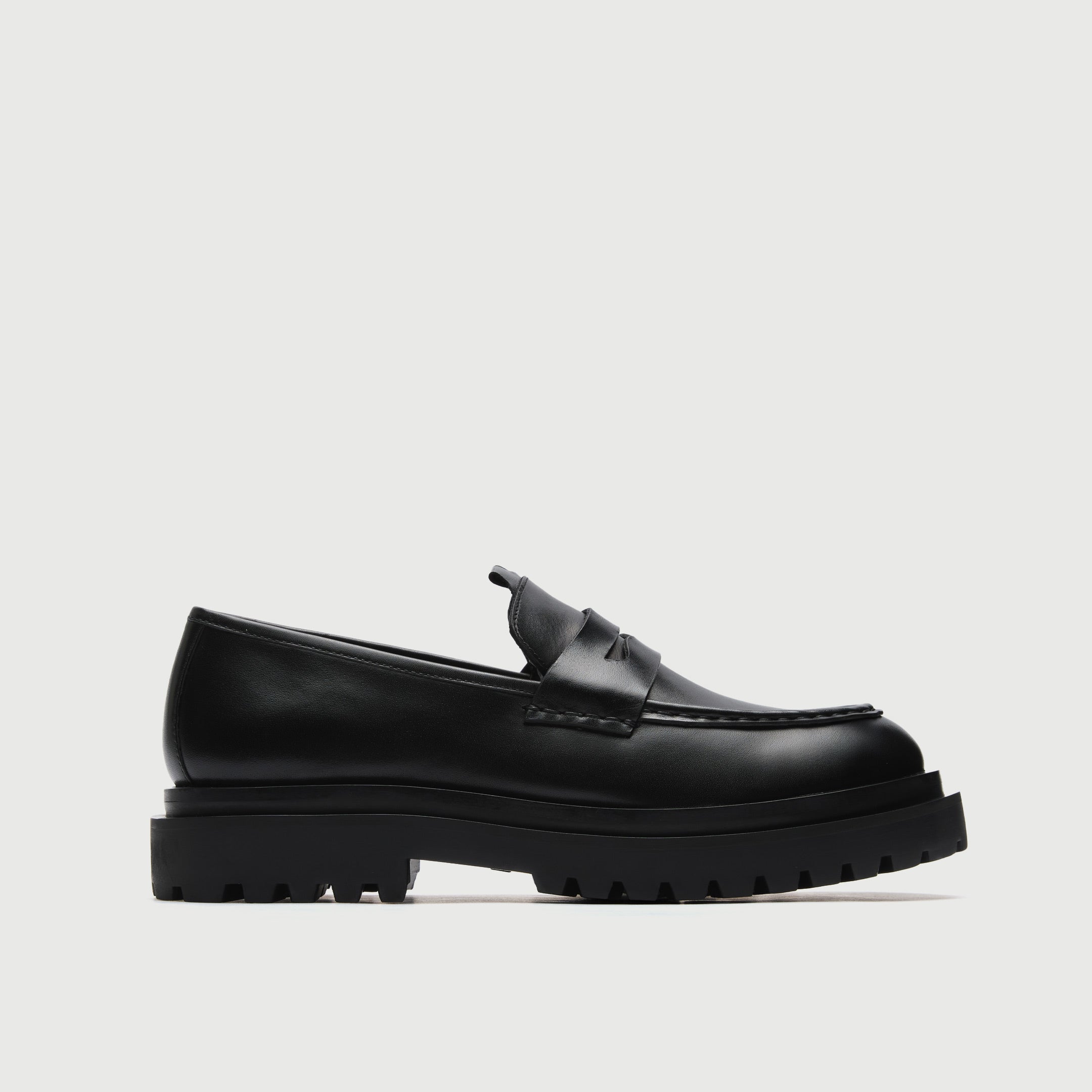 Black Leather Cleated Saddle Loafer